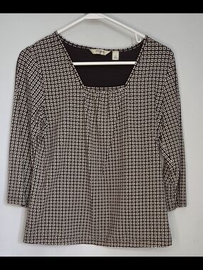 Liz Claiborne Black and White Square-Print Long Sleeve Scoop Top
